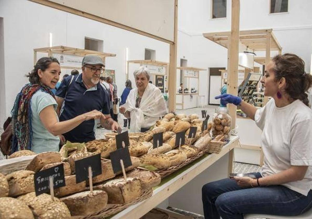 El Hospital Centro Vivo de Badajoz ofrece durante el mes de abril actividades de música, mercado o circo