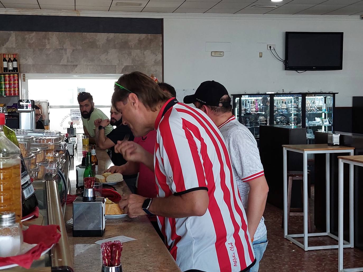 Extremadura se llenan de aficionados del Athletic