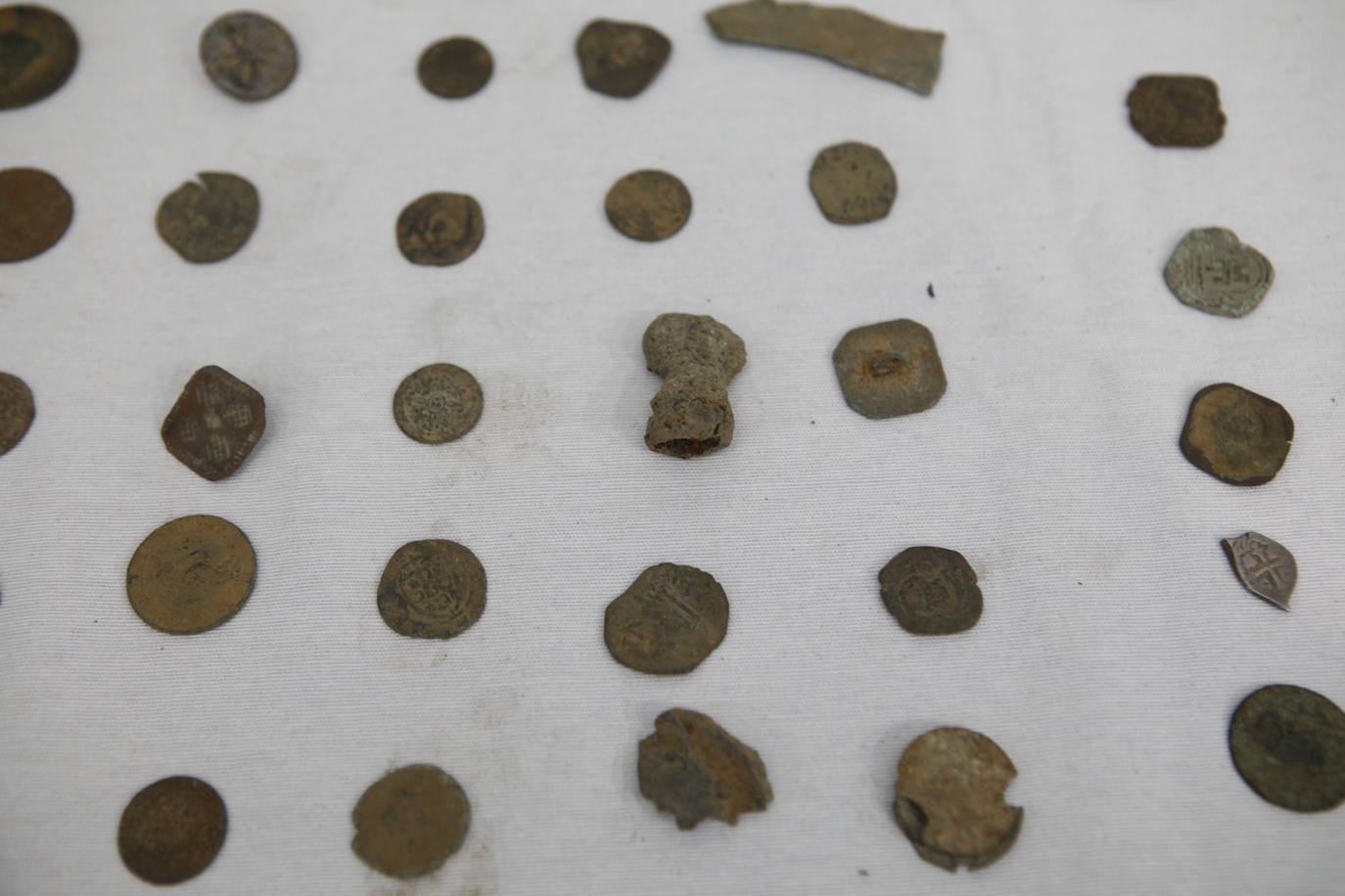 Imágenes (I) de las piezas arquelógicas recuperadas por la Guardia Civil