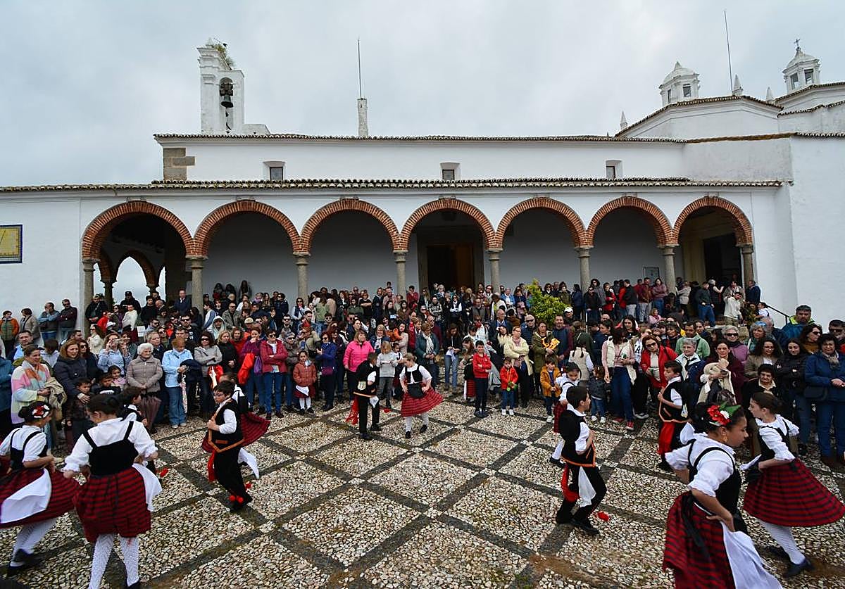 La lluvia no aguó la Romería de la Virgen de los Remedios