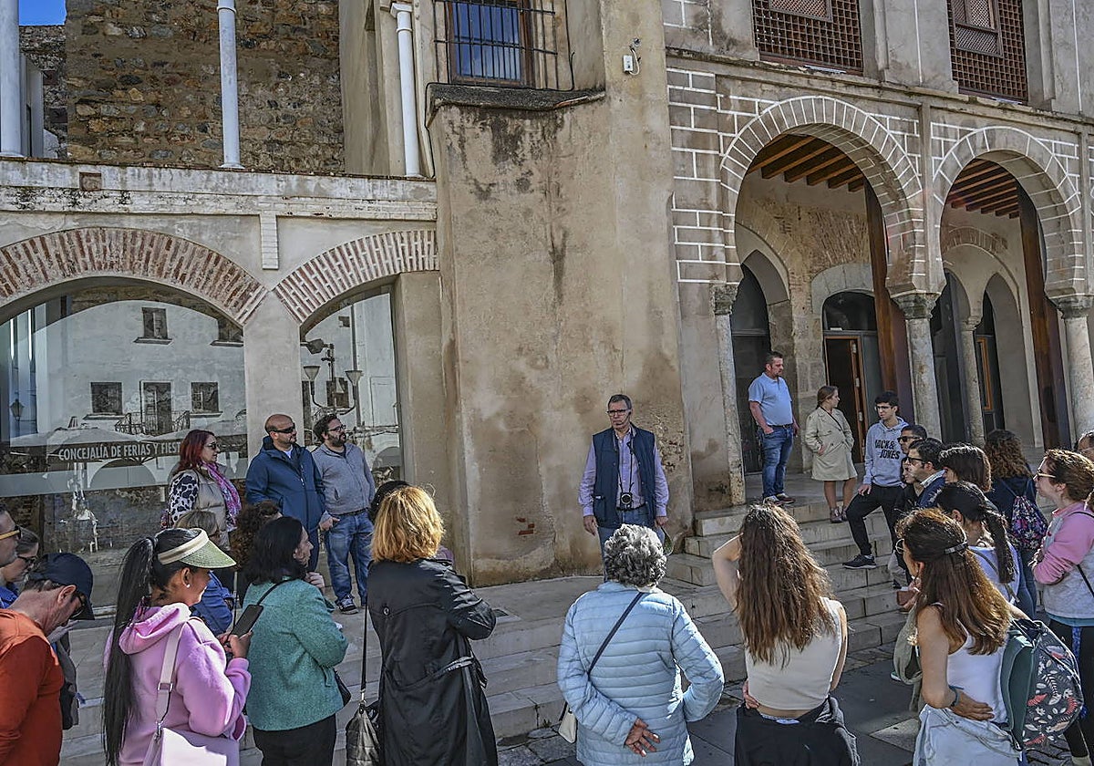 Visita guiada del pasado domingo 7 de abril para conocer el Badajoz de 1812.