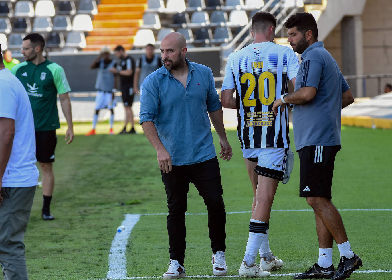 Las mejores imágenes de la victoria del Badajoz ante el Mensajero