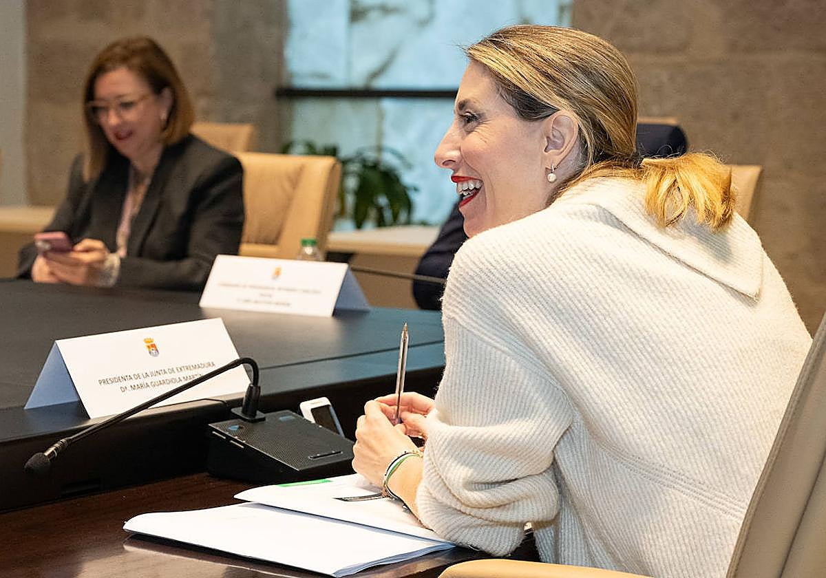 Guardiola visita la central de Almaraz antes de defender su continuidad en Bruselas