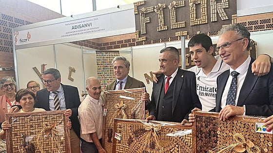 La aceleración de la producción del alcornoque y el relevo generacional, claves en la presentación de Ficor