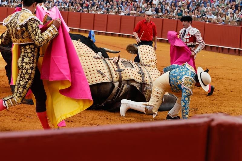 El jandilla descabalgó al picador Manuel Ruiz Román.