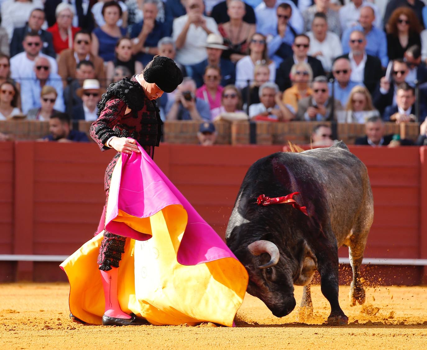 Emilio de Justo, triunfador de la tarde en Sevilla