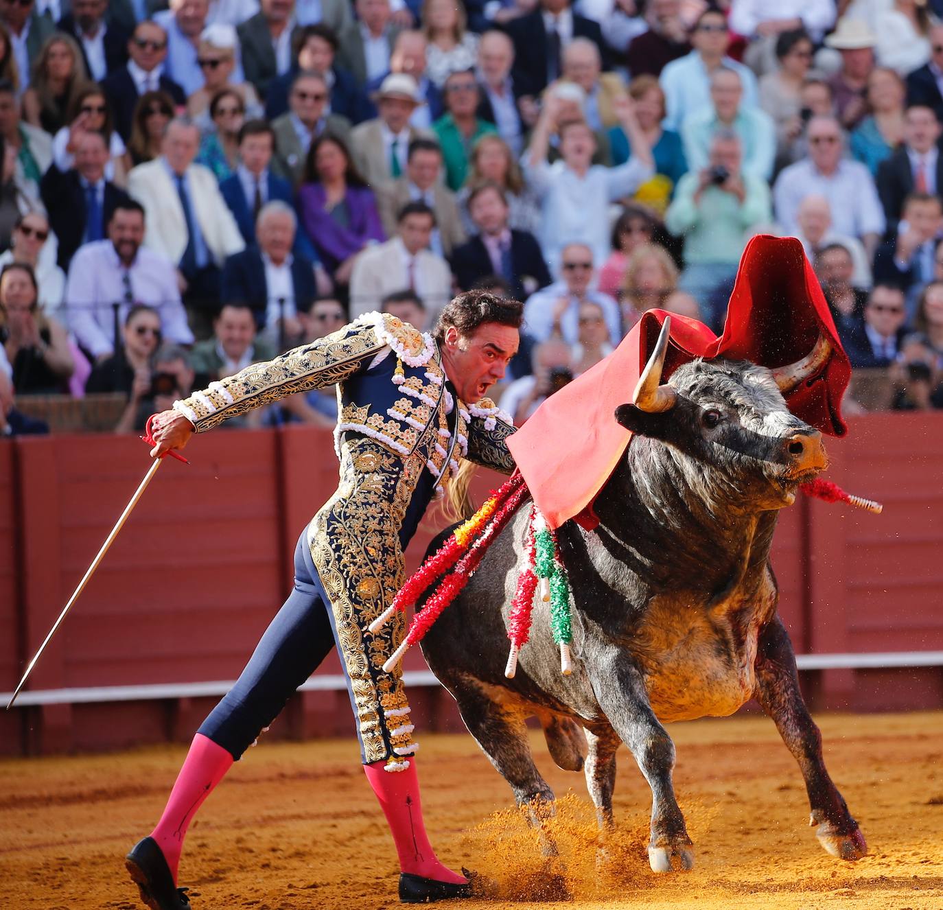 Emilio de Justo, triunfador de la tarde en Sevilla
