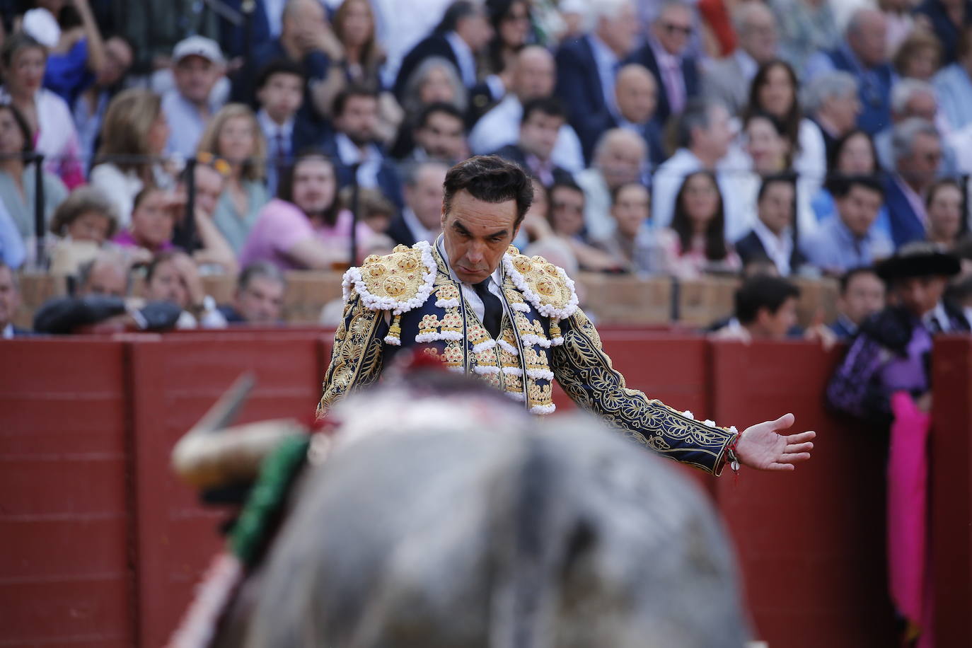 Emilio de Justo, triunfador de la tarde en Sevilla
