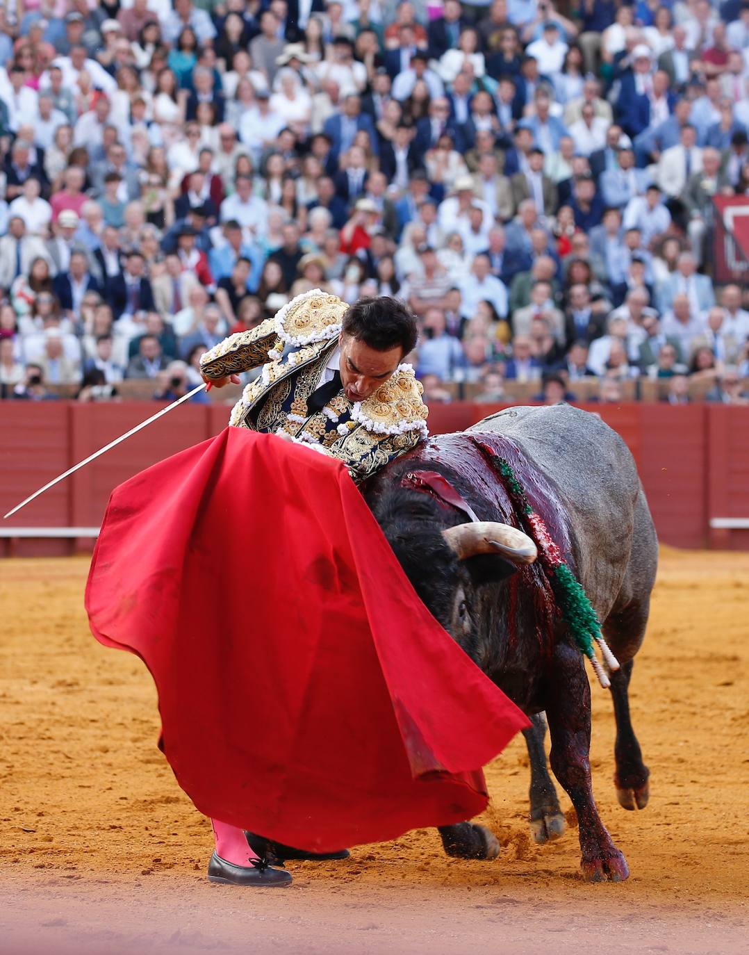 Emilio de Justo, triunfador de la tarde en Sevilla