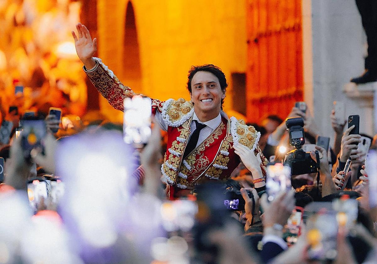 Puerta del Príncipe para Roca Rey y oreja para Aguado en la de Victoriano del Río