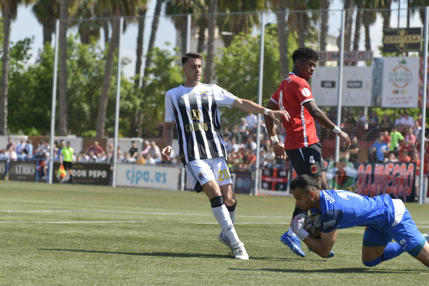 Las mejores imágenes del Montijo-Badajoz (1-2)