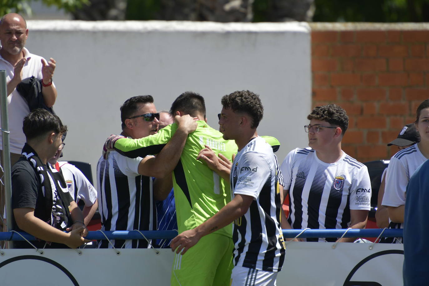 Las mejores imágenes del Montijo-Badajoz (1-2)