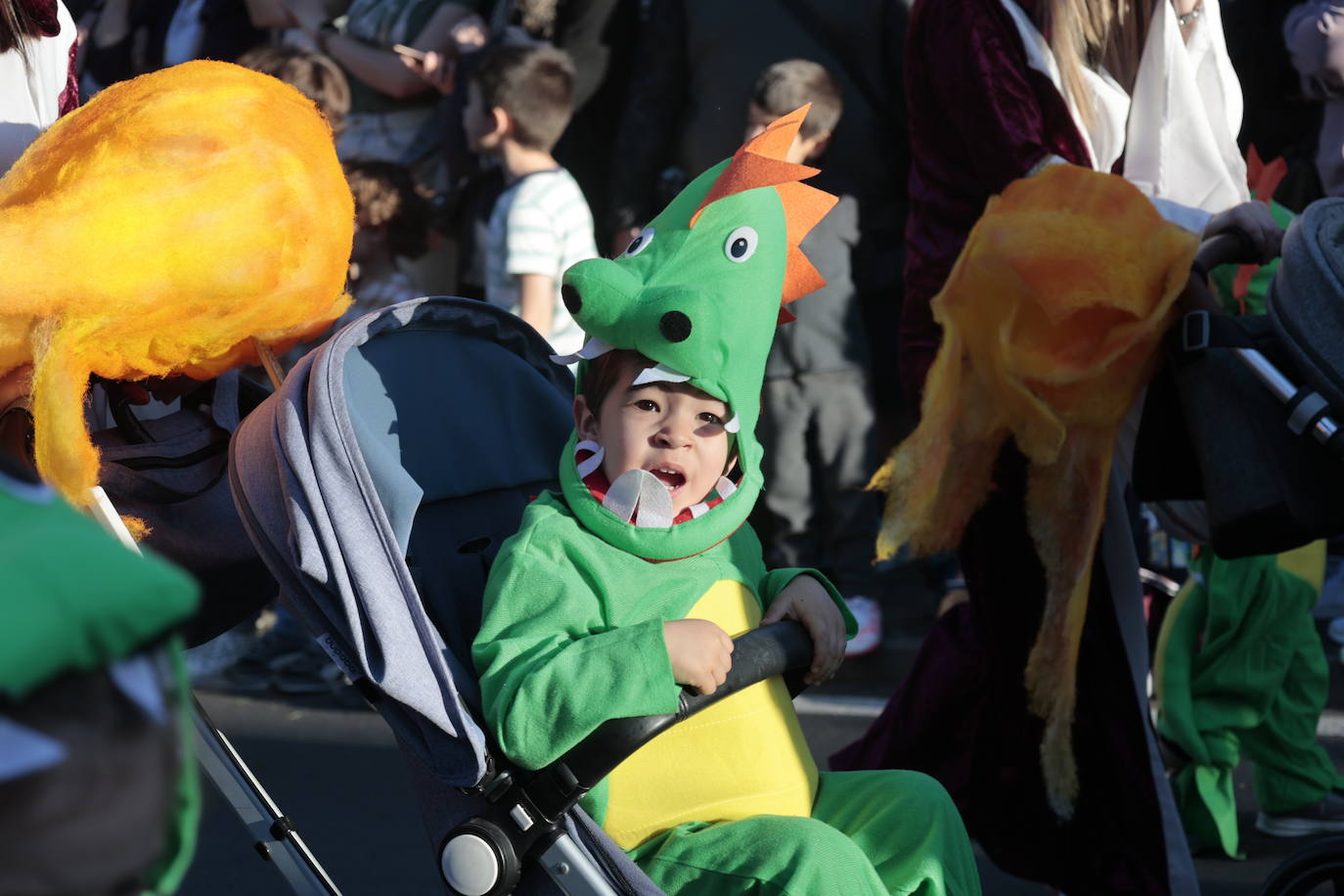 Imágenes del desfile de San Jorge en Cáceres