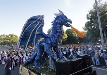 Imágenes del desfile de San Jorge, en Cáceres