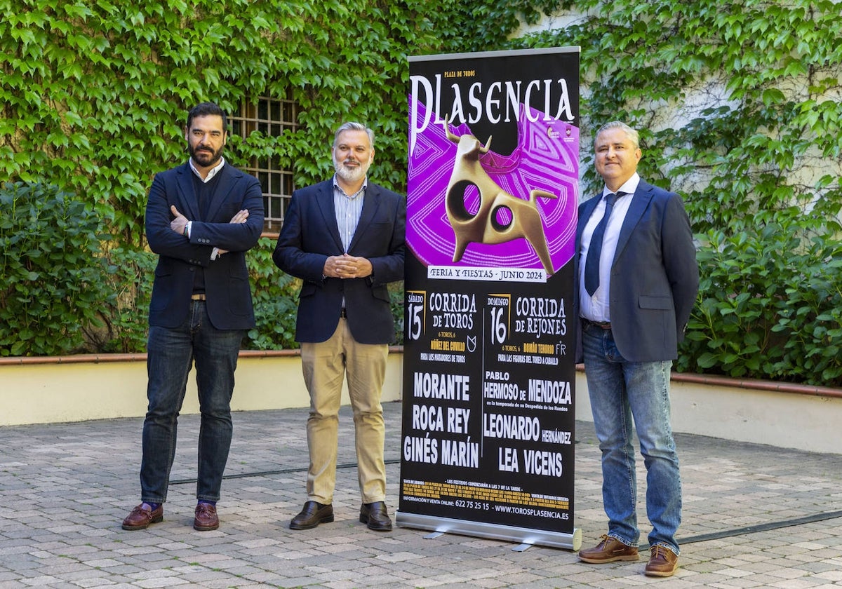 Alberto Manuel, Fernando Pizarro y David Dóniga, en la presentación del cartel de toros.