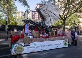 El dragón ganador fue el de la asociación de madres y padres del colegio público Castra Caecilia.