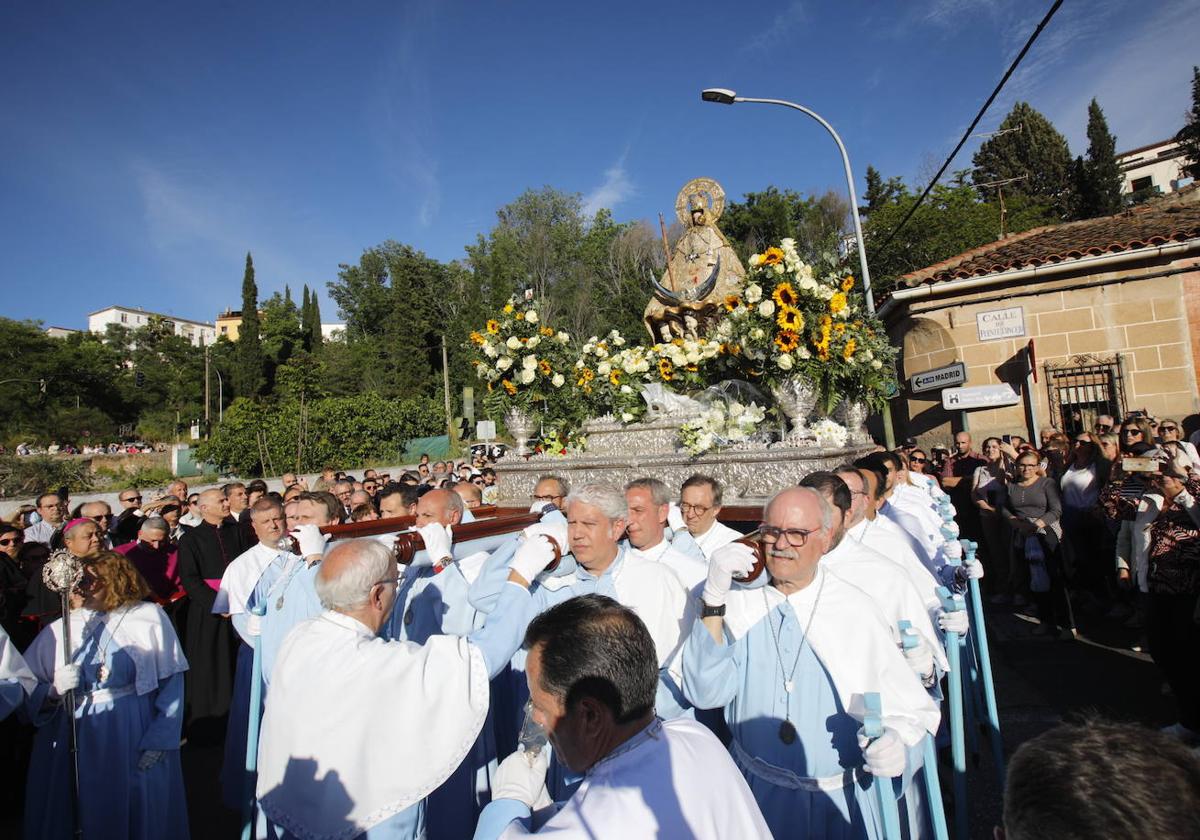 La bajada de la Virgen de la Montaña, en imágenes