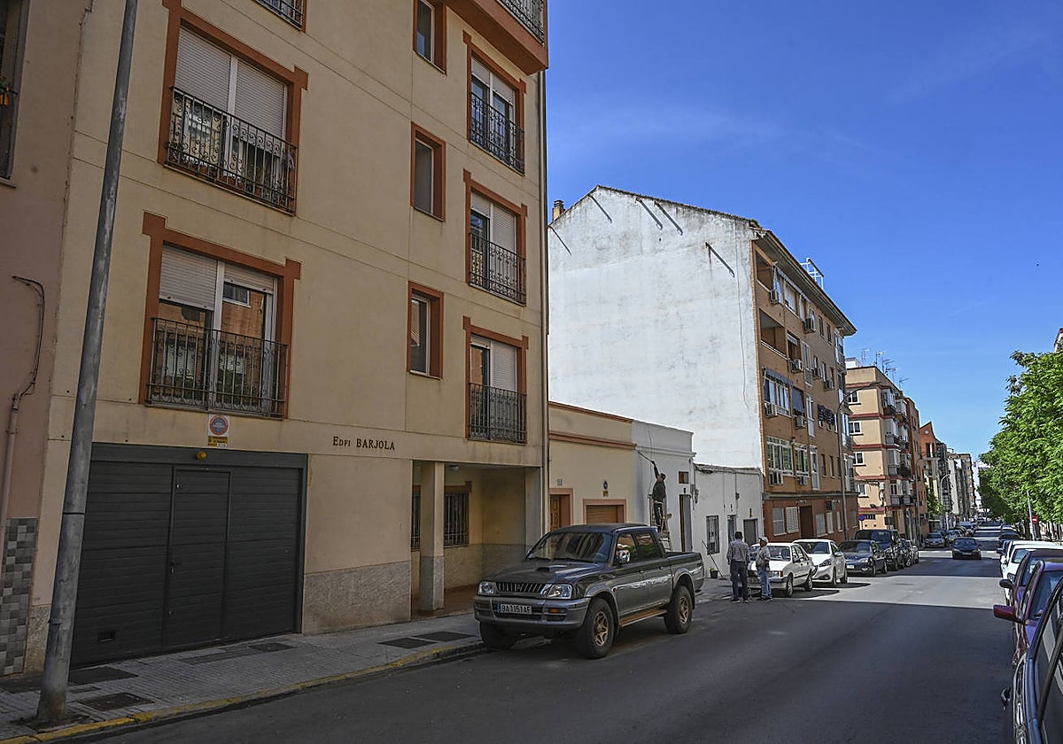 Calle Pintor Barjola, en San Fernando, donde tuvo lugar el apuñalamiento el domingo.