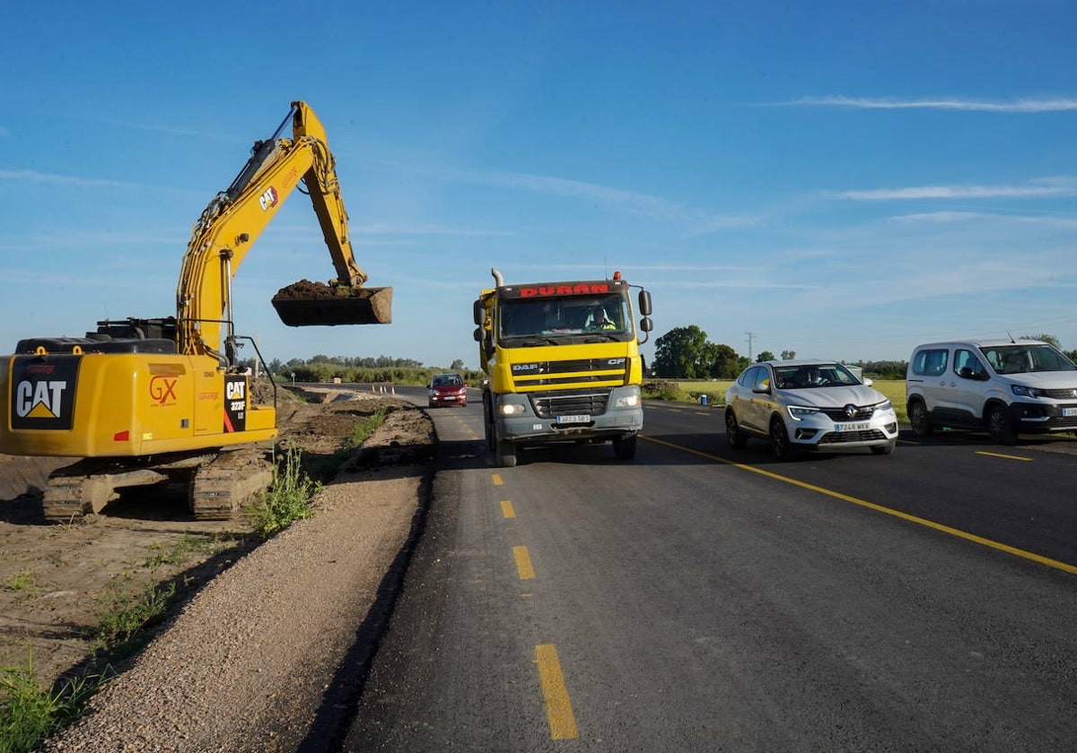 Obras en la carretera del aeropuerto.