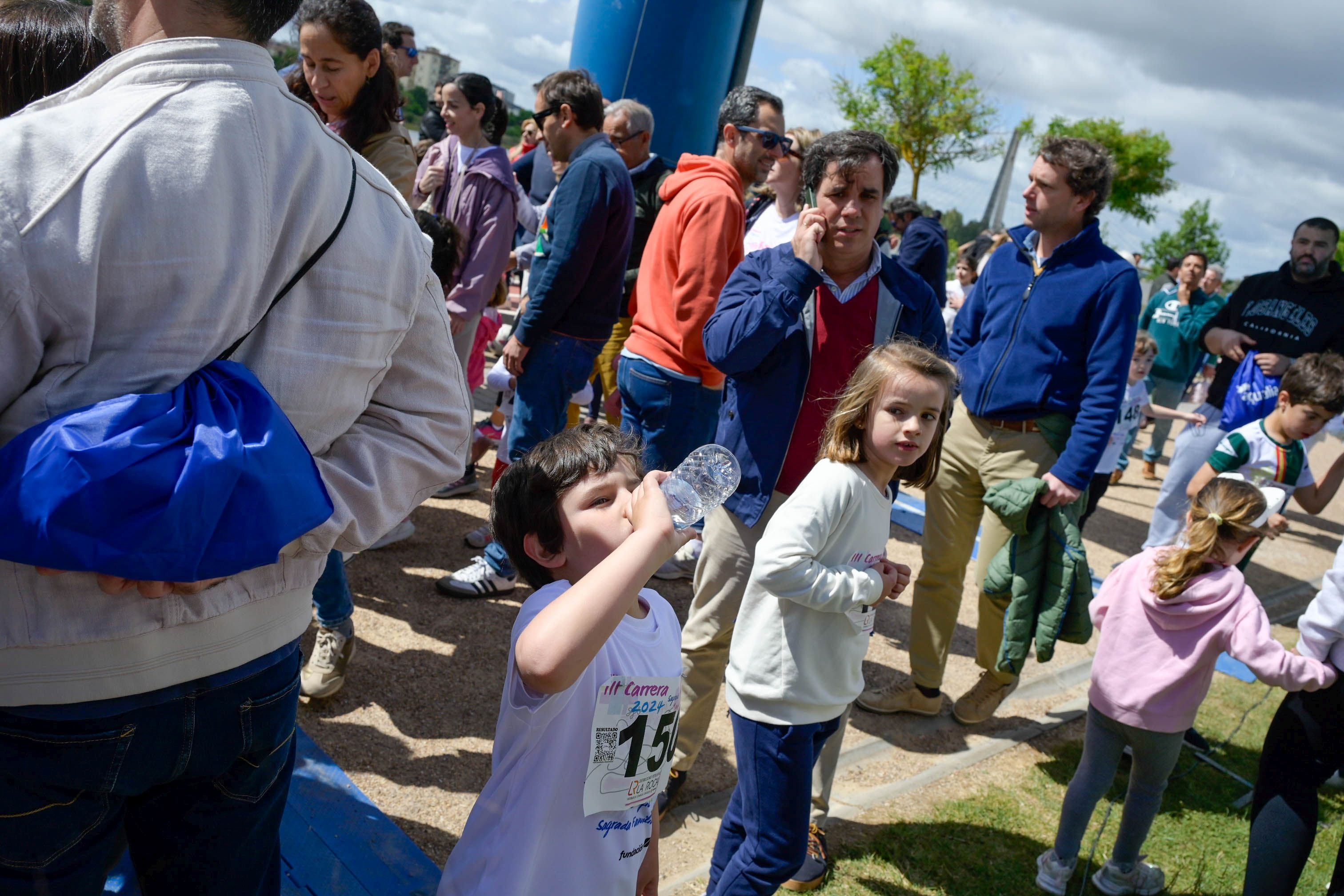 Fotos de los participantes en la carrera del colegio Sagrada Familia