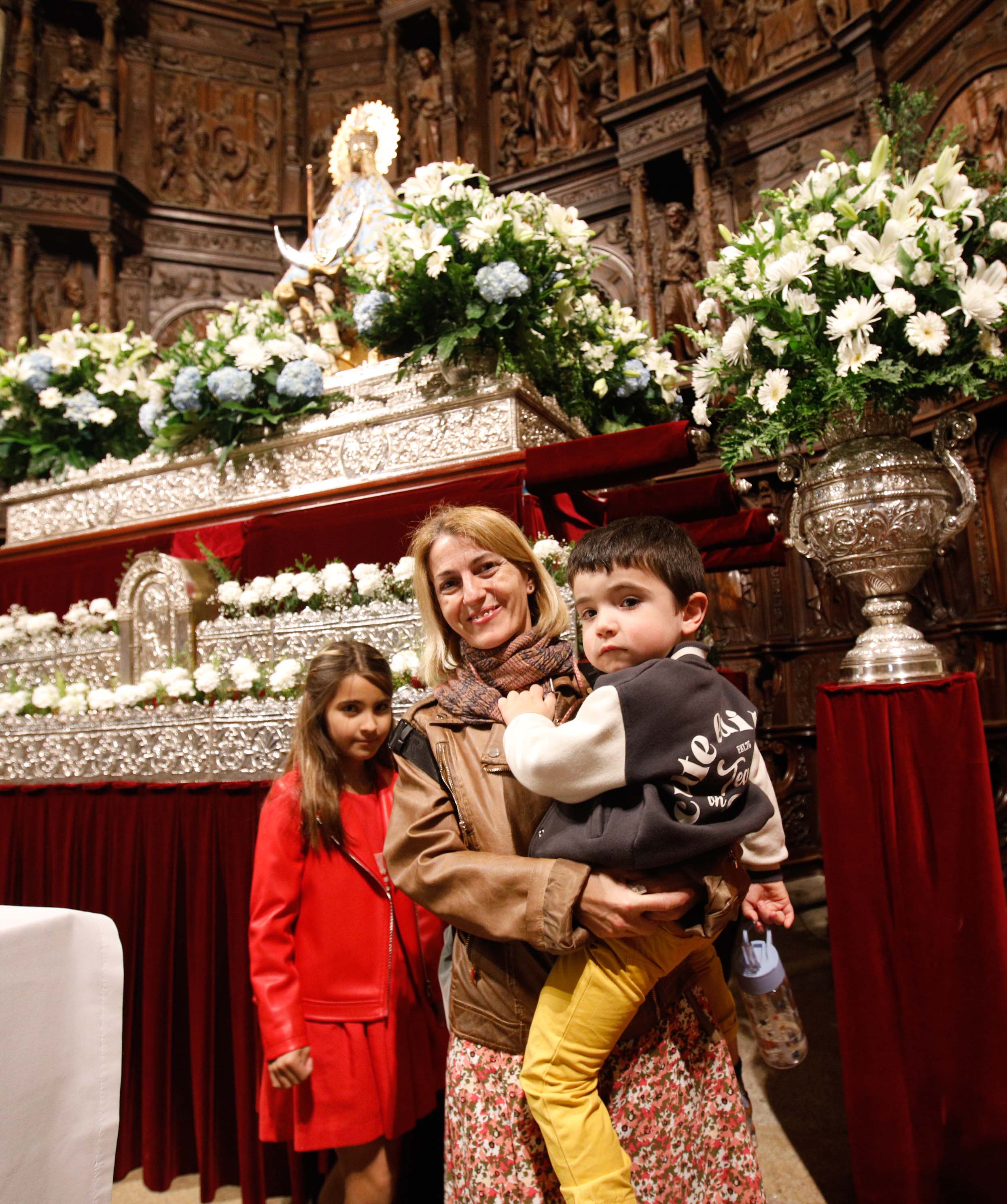 Búscate en la presentación de los bebés cacereños a la Virgen de la Montaña (II)