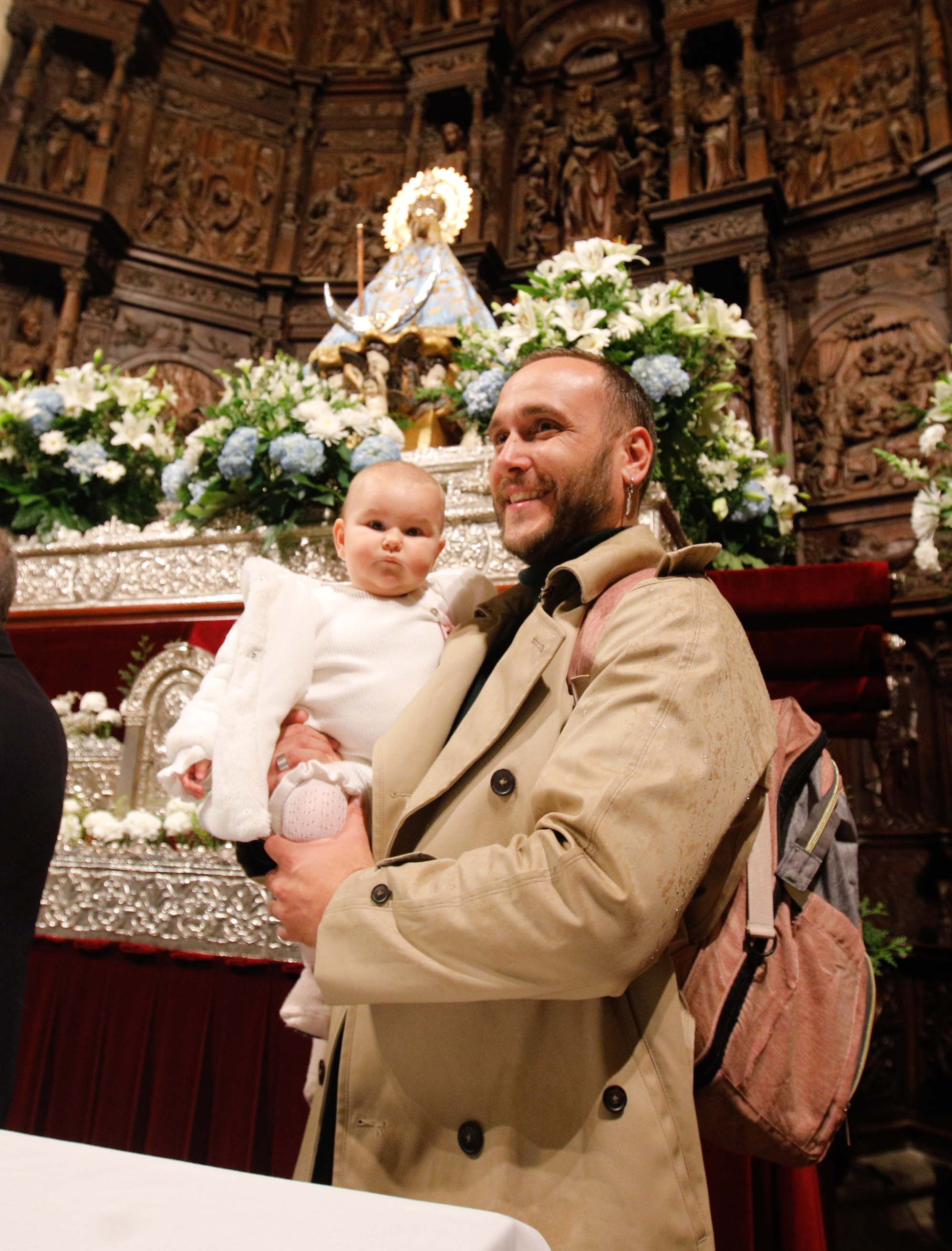 Búscate en la presentación de los bebés cacereños a la Virgen de la Montaña (II)