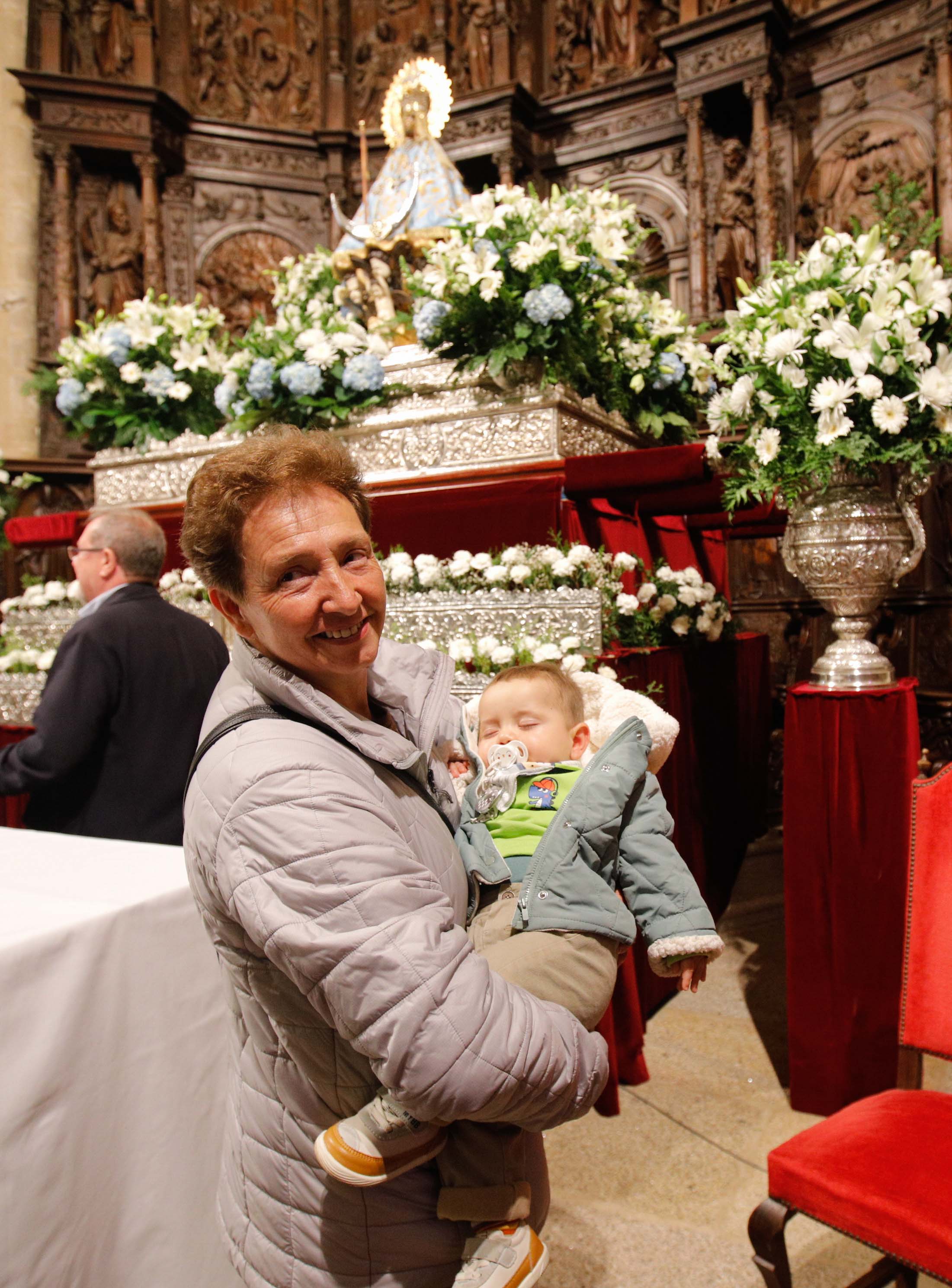 Búscate en la presentación de los bebés cacereños a la Virgen de la Montaña (II)