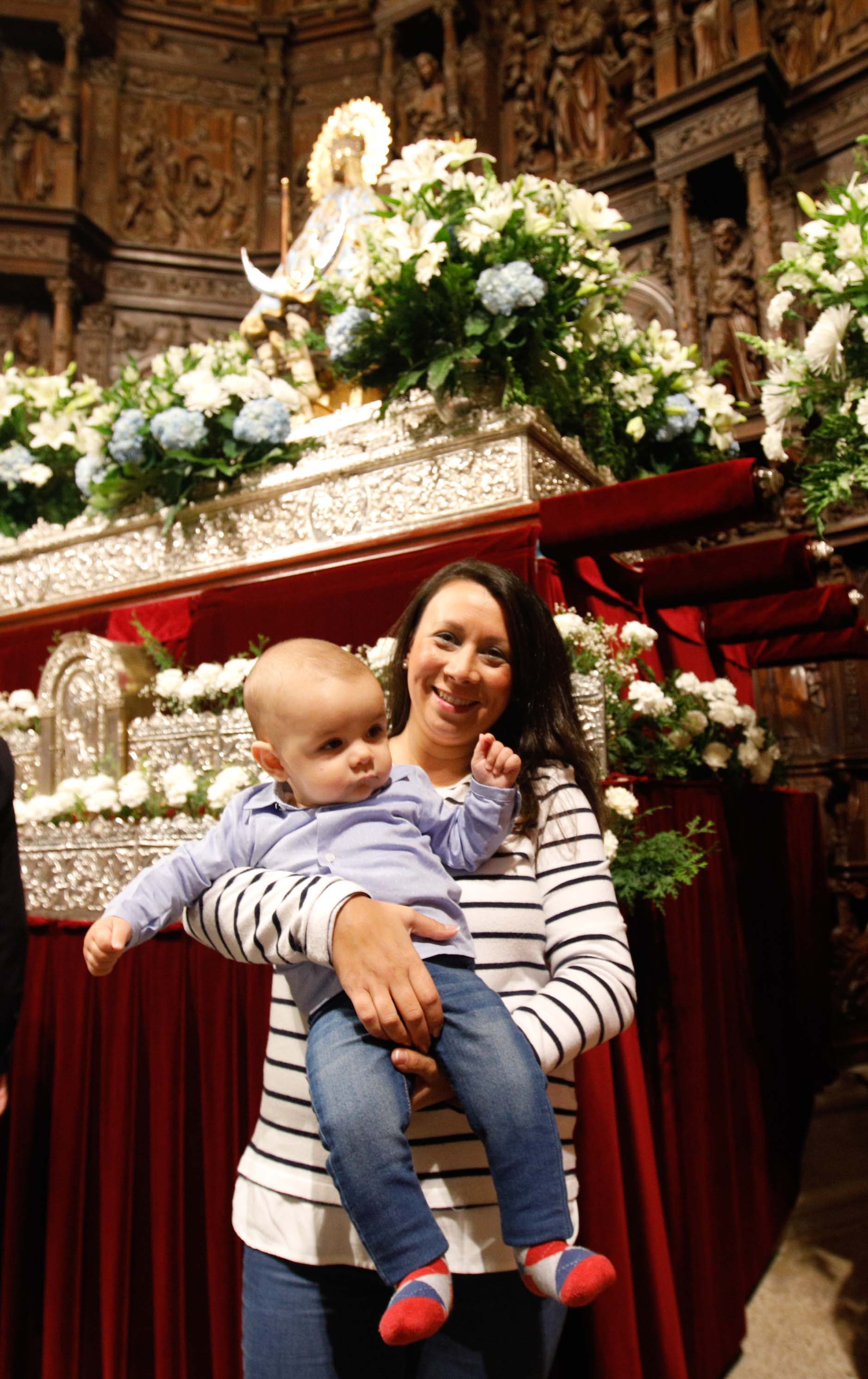 Búscate en la presentación de los bebés cacereños a la Virgen de la Montaña (II)