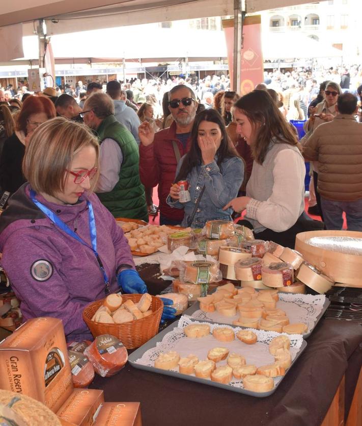 Imagen secundaria 2 - Trujillo se convierte en la capital del queso