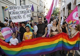 Marcha reivindicativa celebrada el año pasado con la bandera arcoiris.
