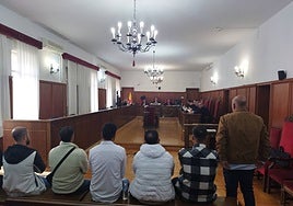 Los cabecillas de la organización y el encargado de colocar los artículos en el mercado.