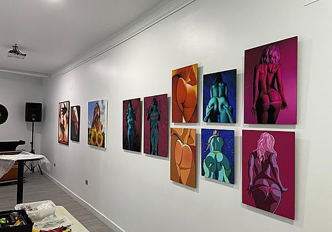 Exposición 'Erotika by amantis' en la sala Belleartes de Cáceres.