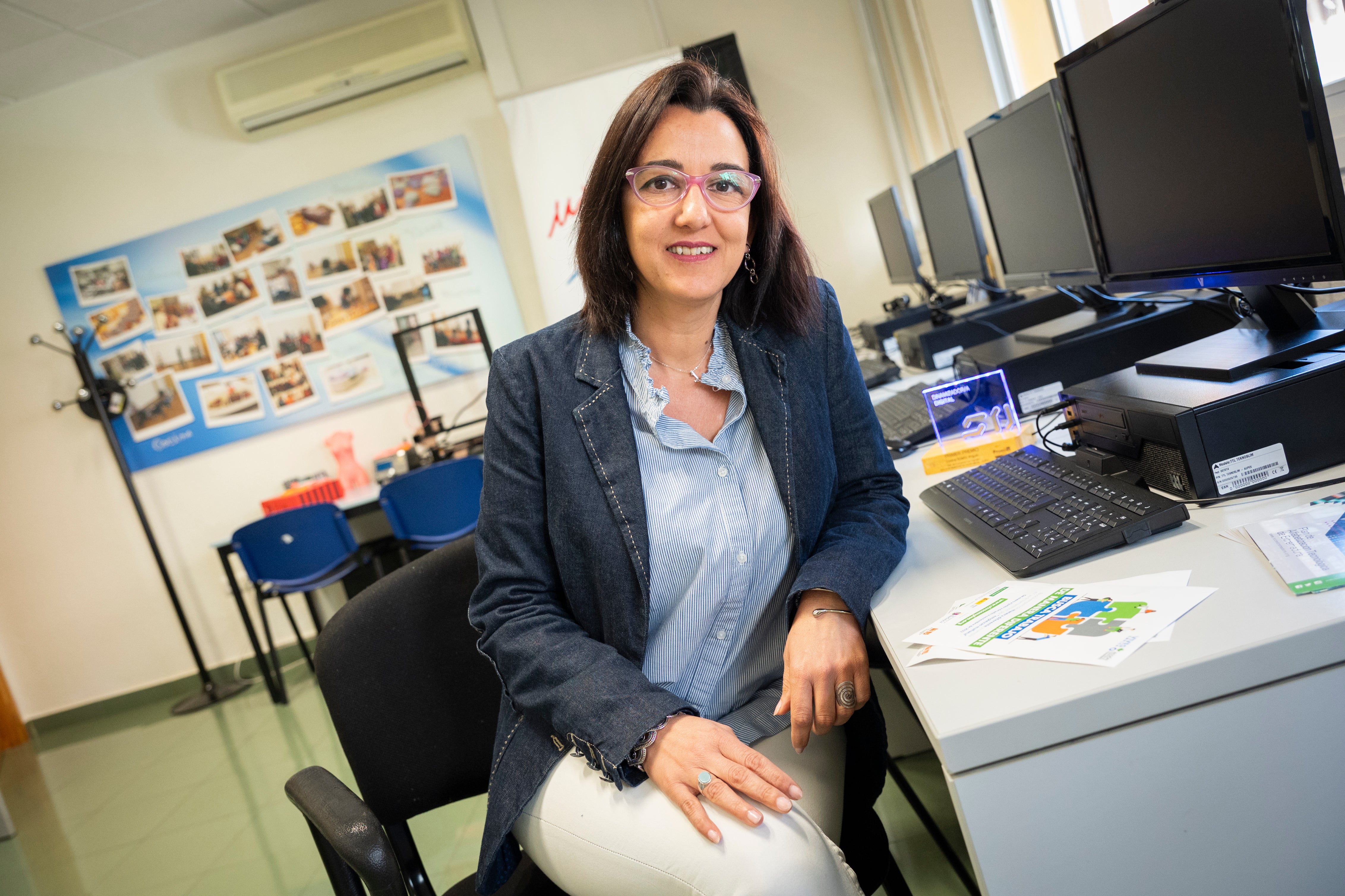 Lorena Bolaño en su puesto de trabajo.