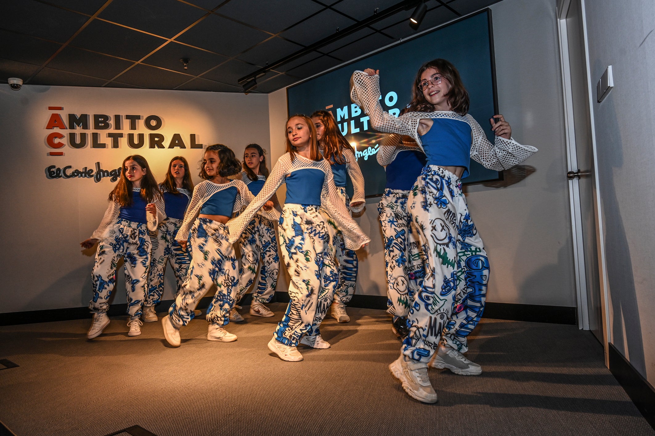 Bailes modernos en la Sala Ámbito Cultural de El Corte Inglés.