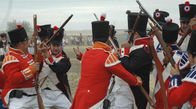 Esta es más difícil. Cada 16 de mayo se representa en la localidad en la que sucedió una batalla entre el ejército napoleónico contra el ejército aliado anglo-hispano-portugués. ¿De qué localidad estamos hablando?