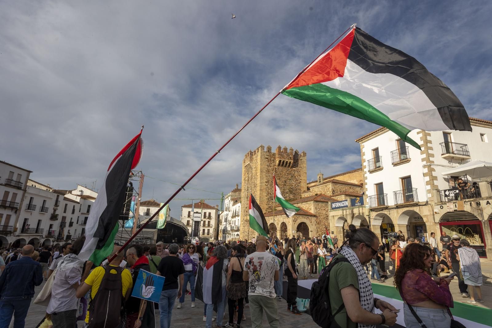 La jornada del viernes en Womad Cáceres 2024, en imágenes (II)