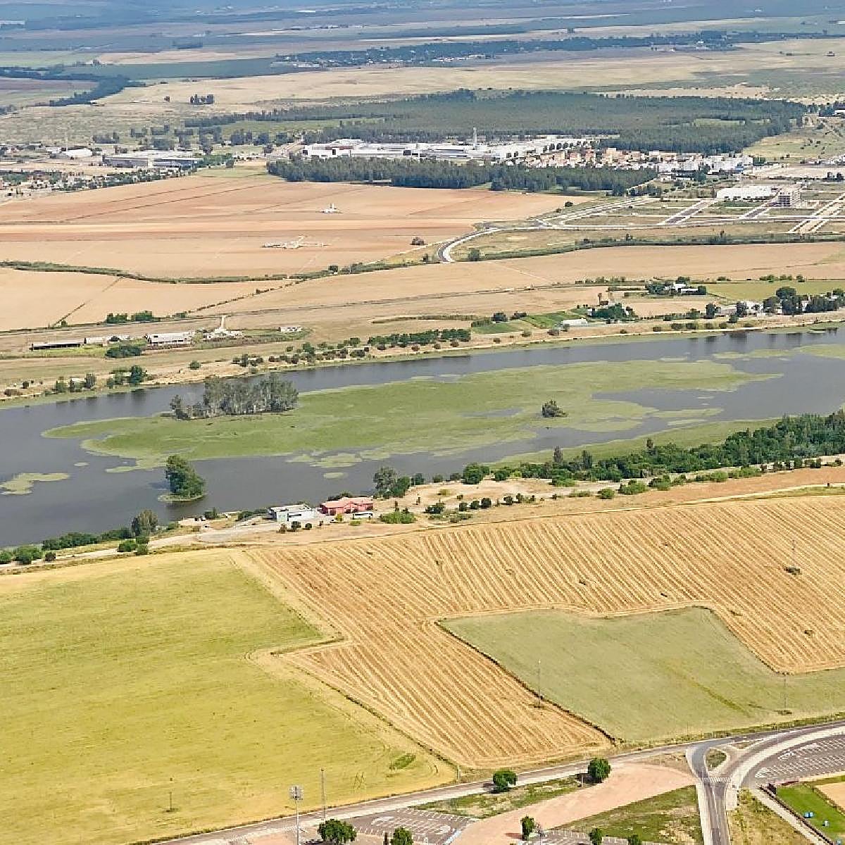 Construir un puente sobre el Guadiana como el que se planea requiere seis años como mínimo
