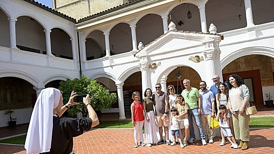 Un convento de clausura del que los pacenses quieren saberlo todo