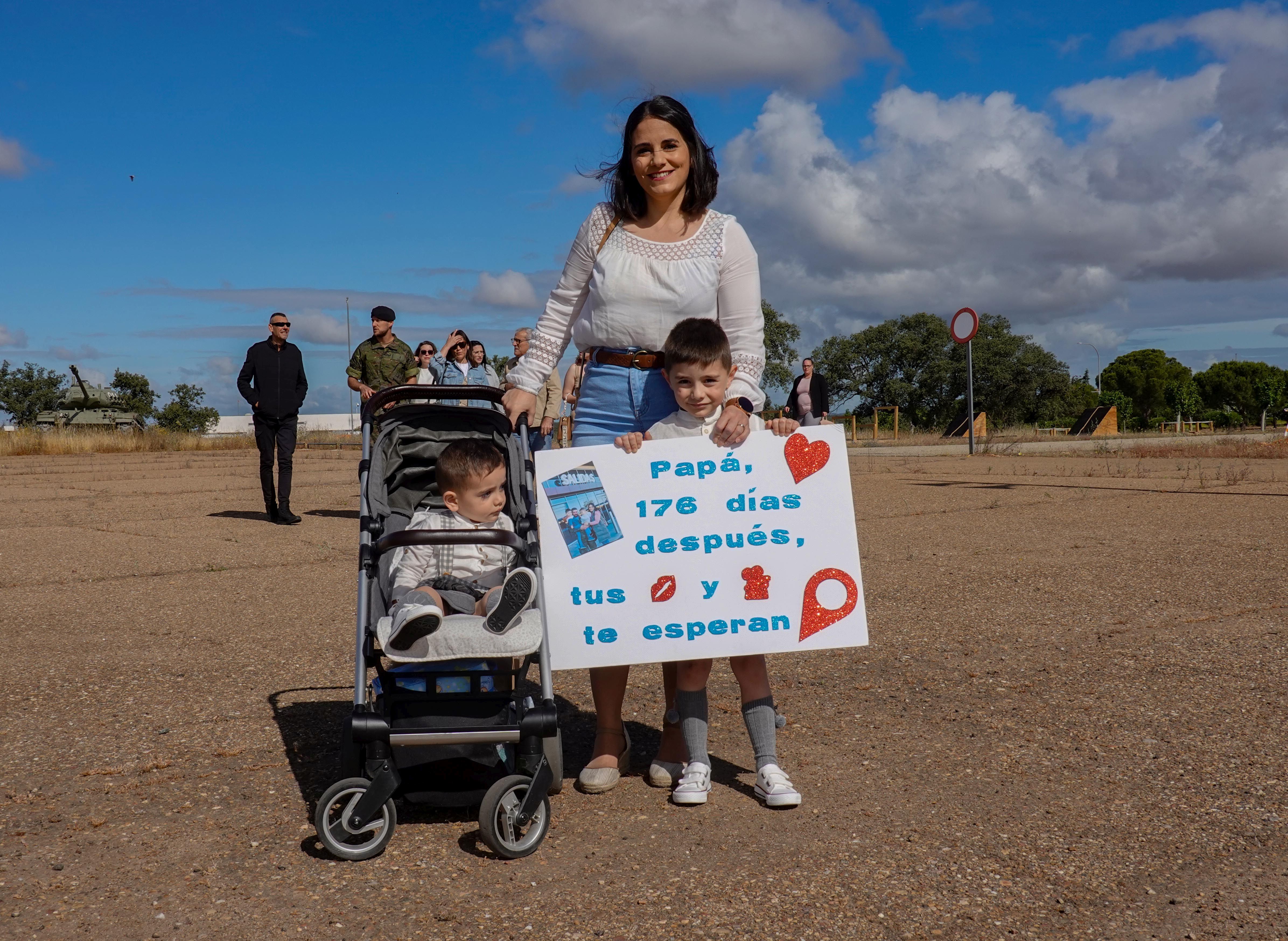 Las familias reciben a los primeros militares de la Brigada Extremadura de su misión en Líbano