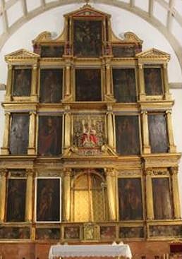 Imagen - Estado en el que se encontraba el retablo antes de la intervención.