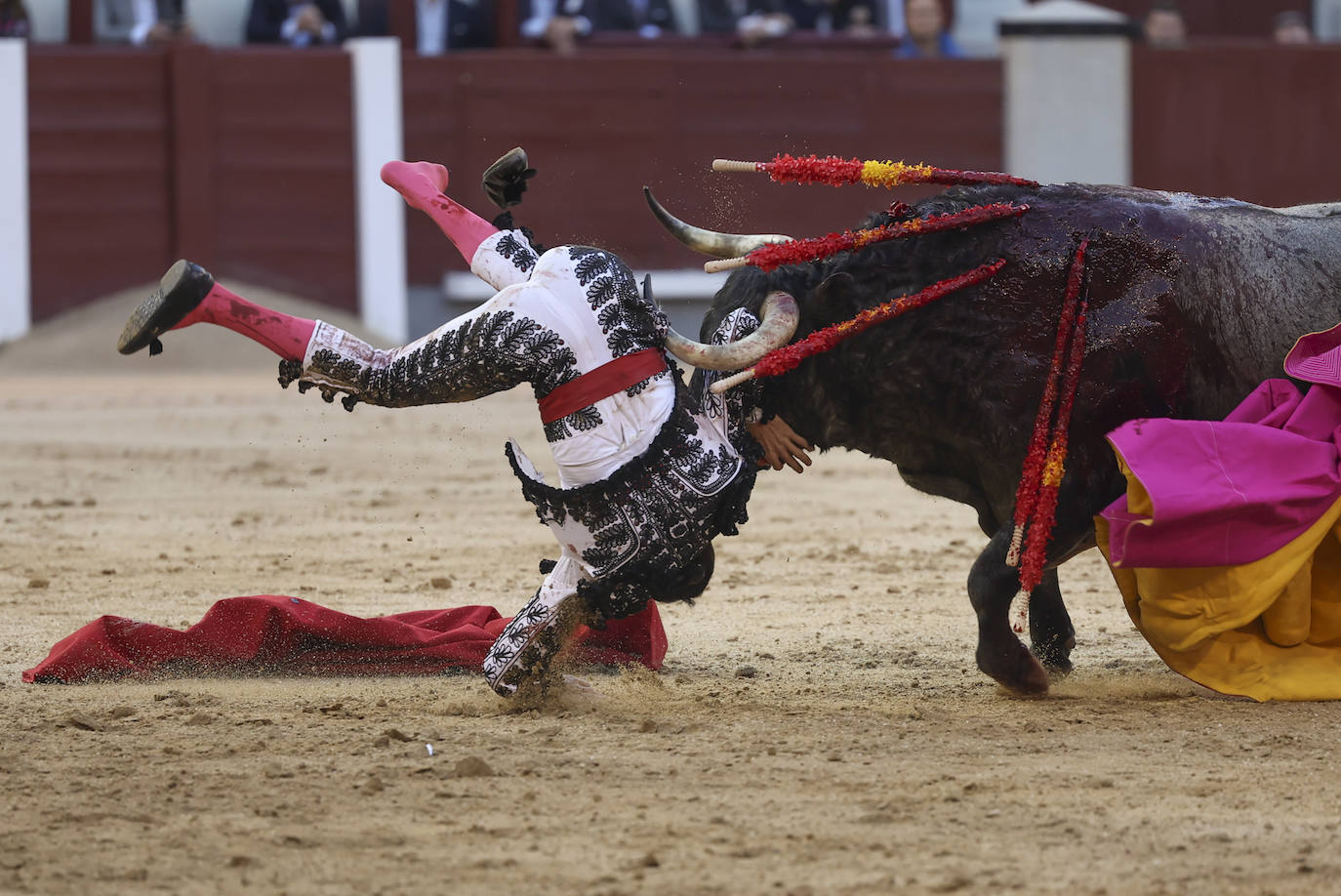 Cogida de Emilio de Justo en Las Ventas