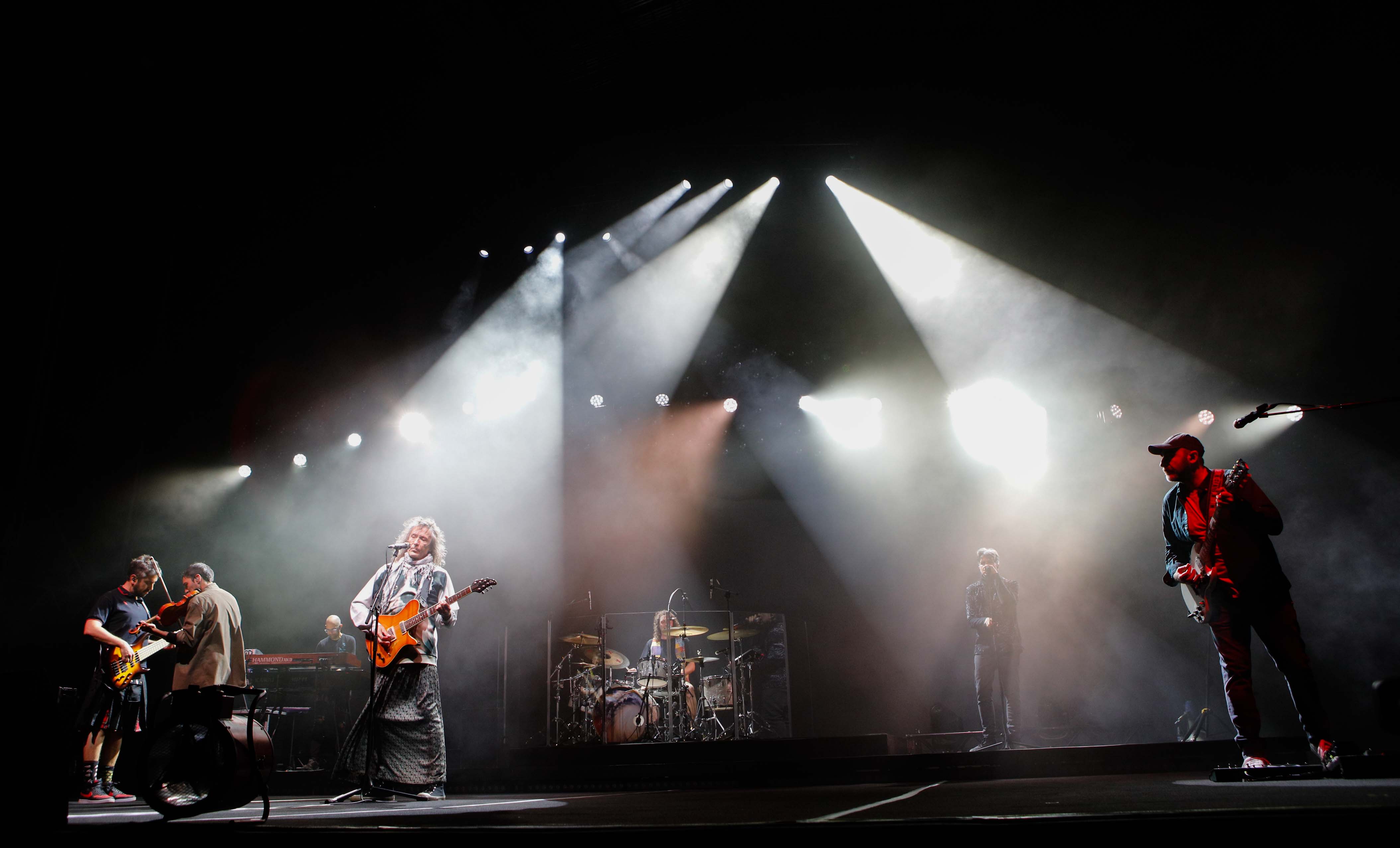 Las mejores imágenes del concierto de Los Robe en Cáceres (I)