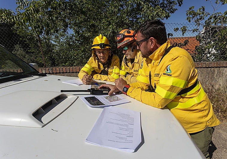 Operativo en el simulacro de incendio en la Sierra de la Mosca de este martes.