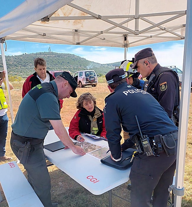 Fuerzas de seguridad en el operativo.