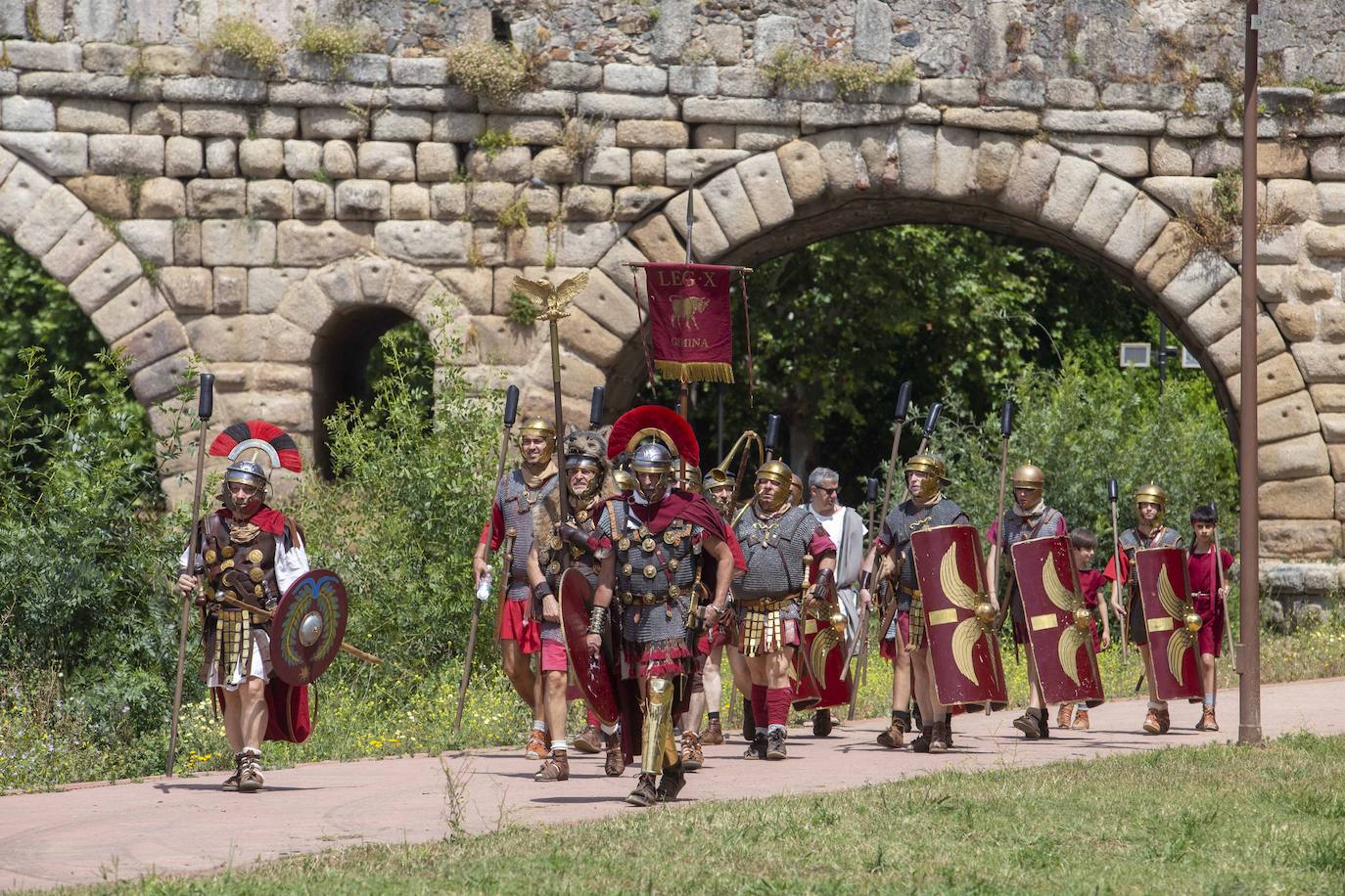 Las mejores imágenes de las actividades de gladiatura de este jueves (II)