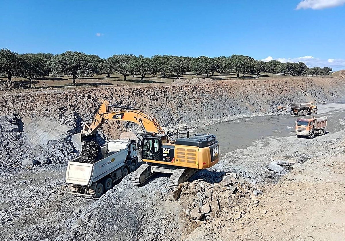 Obras de la plataforma de alta velocidad entre Plasencia y Talayuela.