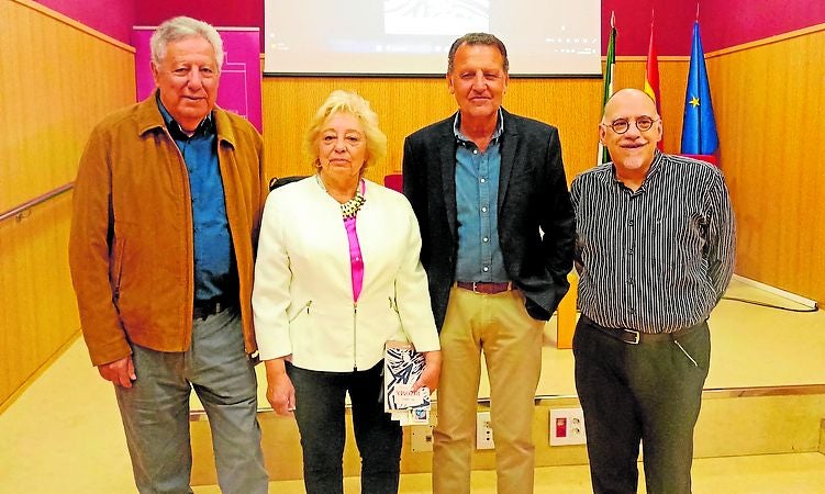Presentación del libro 'Rizoma' de Efi Cubero. 