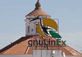 Cartel del Linex que decoró varios años el Casco Antiguo de Badajoz.