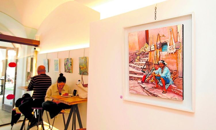 La cafetería Zeri´s acoge uno de los espacios de la Ruta del Arte.