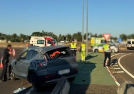 Accidente en la glorieta que conecta la BA-20 con la avenida Manuel Rojas Torres.